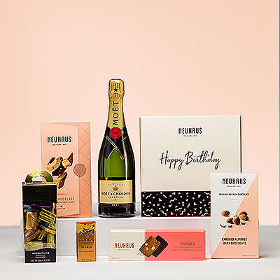 Faites de cet anniversaire le plus heureux des anniversaires avec une magnifique collection de chocolats belges de Neuhaus et Godiva, accompagnés du champagne Moët & Chandon. C'est la façon idéale de souhaiter un joyeux anniversaire à ses amis et à sa famille.