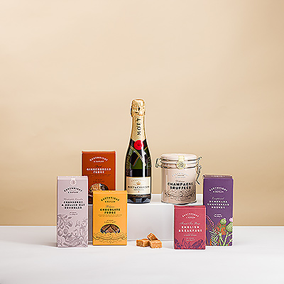 Faites passer le &#38;#34;High Tea&#38;#34; à la vitesse supérieure avec un peu de bulles ! Ce coffret festif comprend une demi-bouteille de 37,5 cl de l&#38;#39;élégant Moët &#38; Chandon à déguster avec une somptueuse collection de friandises britanniques Cartwright &#38; Butler pour l&#38;#39;heure du thé.