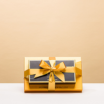 Voor een geschenk waar iedereen van houdt, kies je best voor een bewezen winnaar! Deze stijlvolle Godiva geschenktorens bevatten onze populairste chocoladeassortimenten en dromerige truffels voor een chocoladesensatie die je niet mag missen.