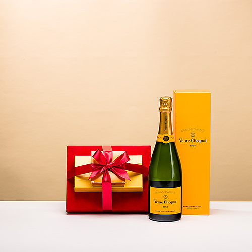 Godiva Tower Red Velvet avec Veuve Clicquot dans un coffret cadeau